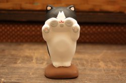 画像1: ぺったり猫　はちわれ