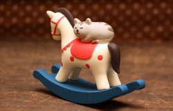 画像2: 木馬ですやすや子猫・IV