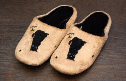 画像1: おねがいニャンコソフトスリッパ　くろ（ピンク）