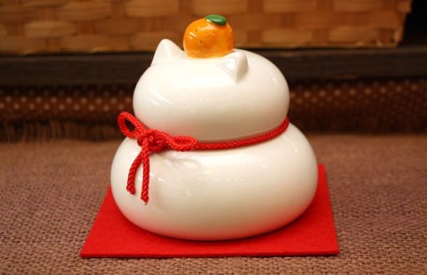 画像2: 陶器の猫鏡餅 L (2)