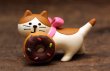 画像1: ドーナツ運び猫 (1)